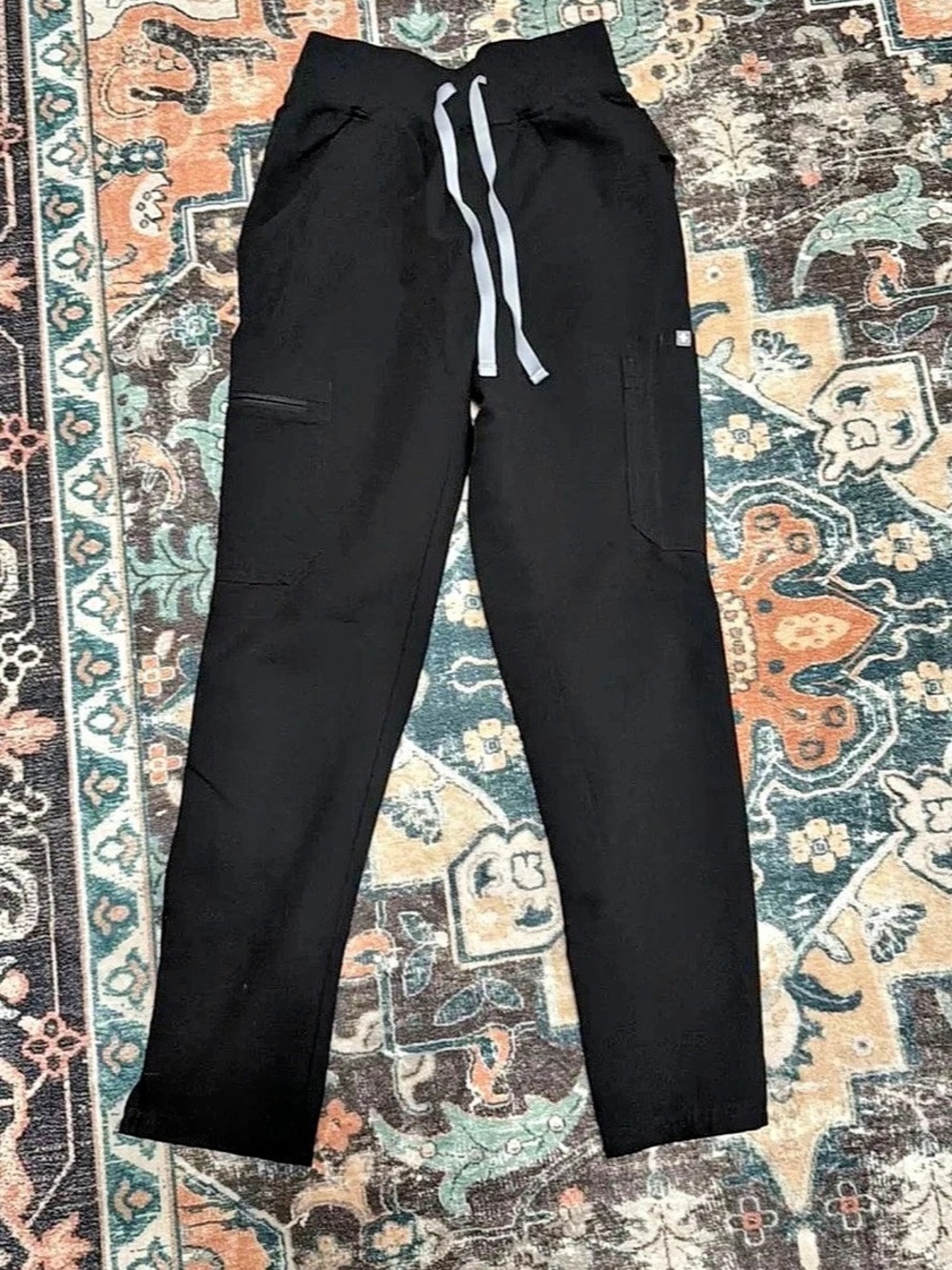 FIGS Yola Skinny Scrub pants
